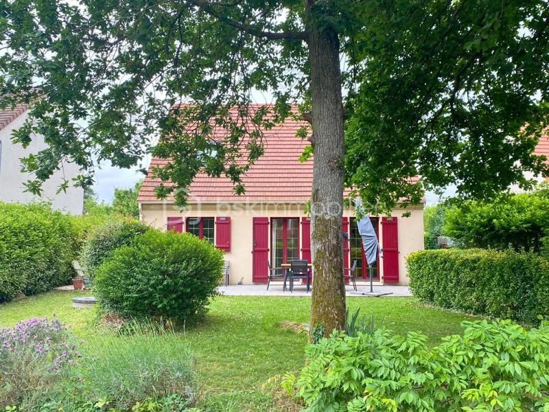 Maison - 93 m² - 5 pièces