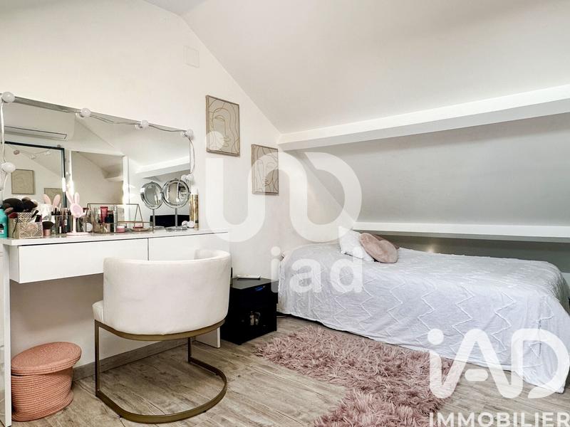 Maison - 204 m² - 8 pièces