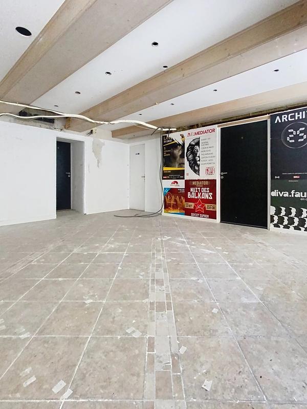 Local commercial - 115 m² - 3 pièces
