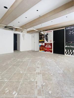 Local commercial - 115 m² - 3 pièces