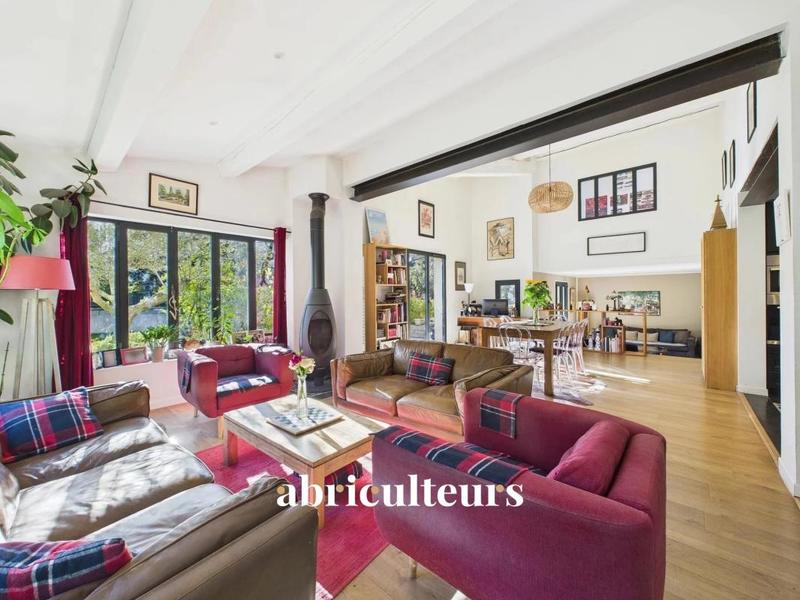 Maison ancienne - 252 m² - 8 pièces