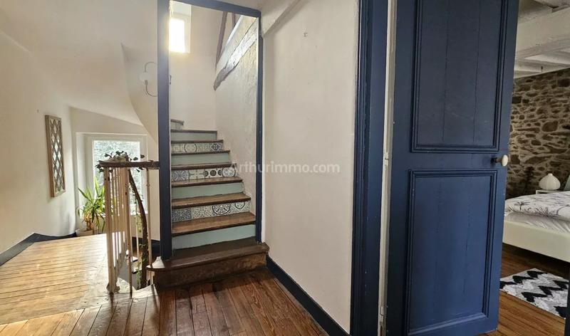 Maison - 205 m² - 7 pièces