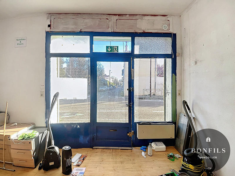 Local commercial - 34 m² - 2 pièces