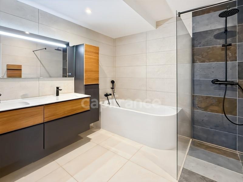 Villa - 190 m² - 7 pièces