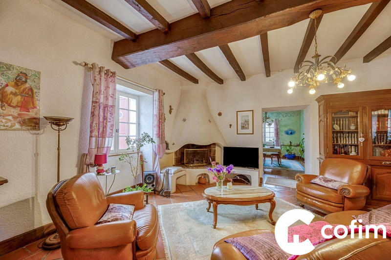 Maison - 300 m² - 6 pièces