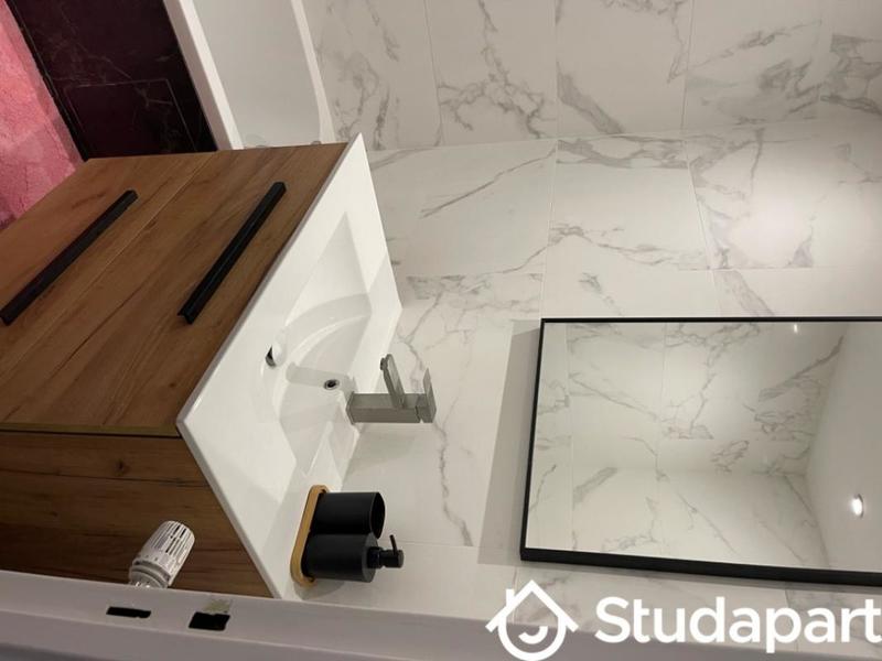 Chambre - 12 m² - 1 pièce