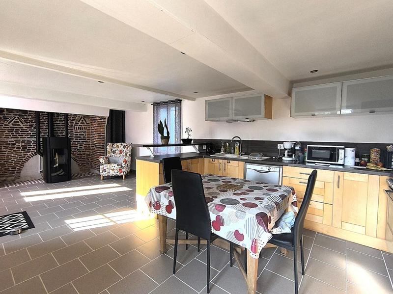 Maison - 93 m² - 5 pièces