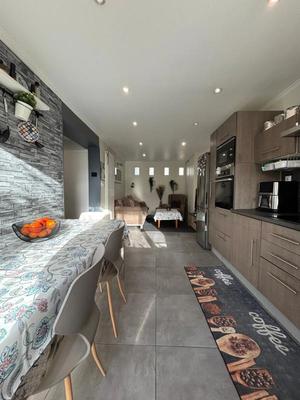 Maison - 140 m² - 6 pièces