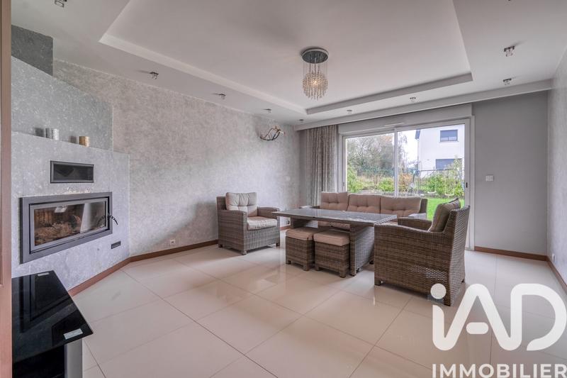 Maison - 220 m² - 6 pièces