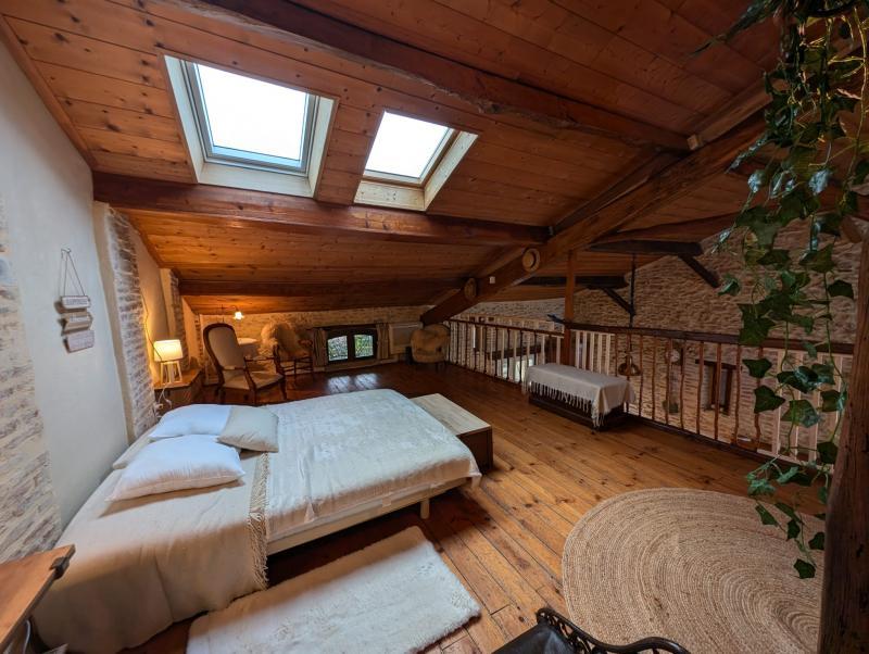 Maison - 120 m² - 2 pièces