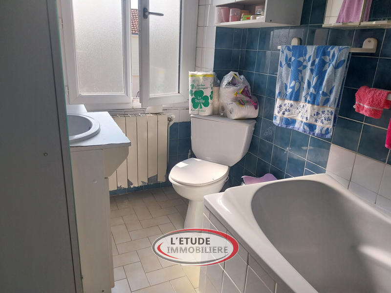 Maison - 225 m² - 9 pièces