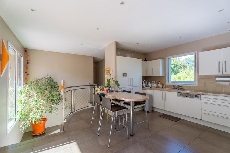 Maison - 269 m² - 7 pièces