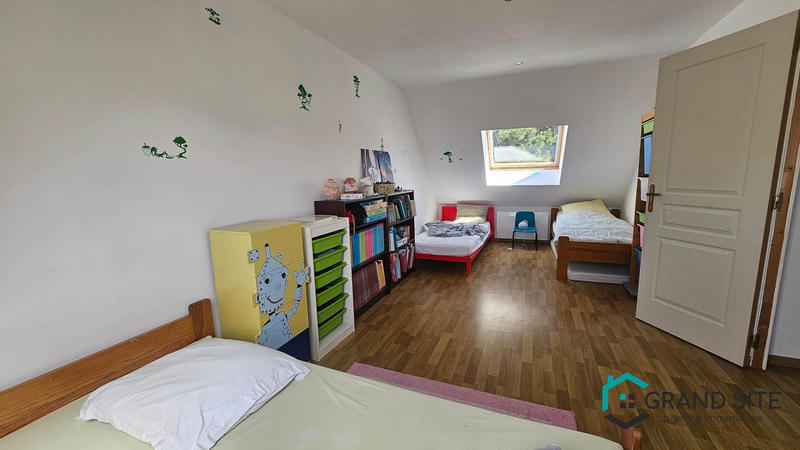 Maison - 158 m² - 9 pièces