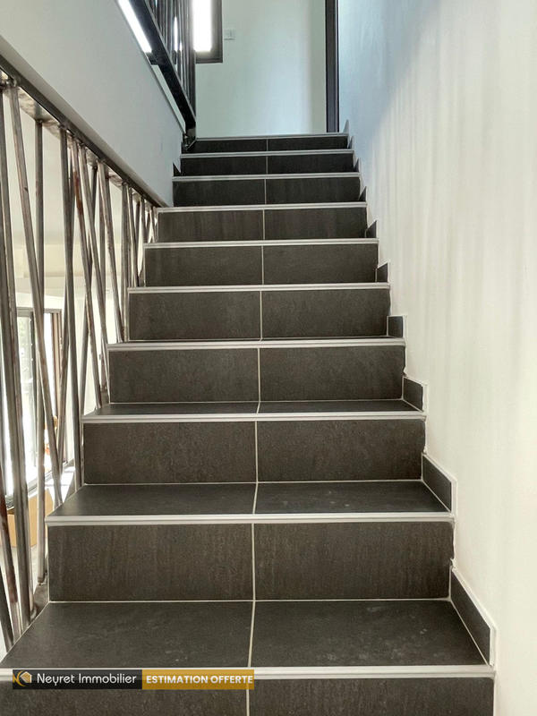 Maison - 122 m² - 5 pièces