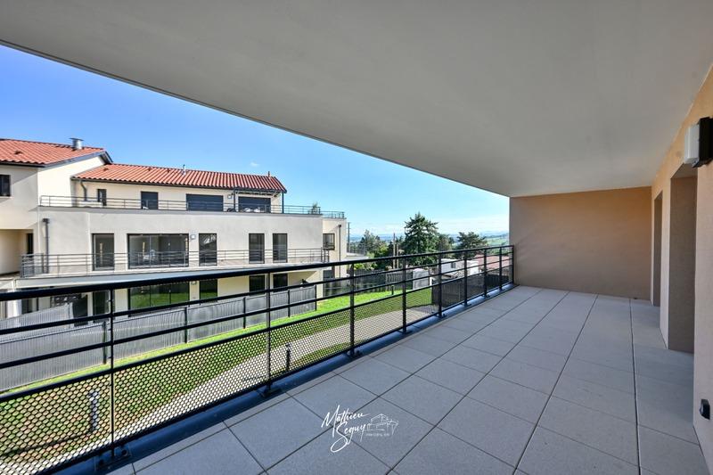 Appartement - 102 m² - 4 pièces