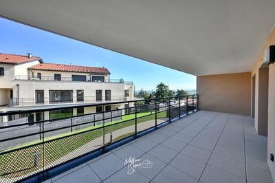 Appartement - 102 m² - 4 pièces