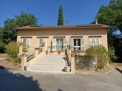 Propriété - 209 m² - 7 pièces