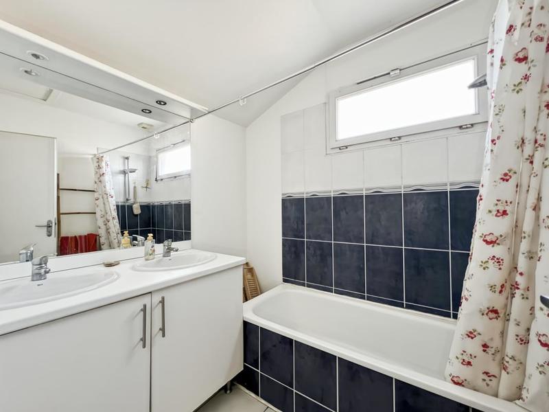 Pavillon - 94 m² - 4 pièces