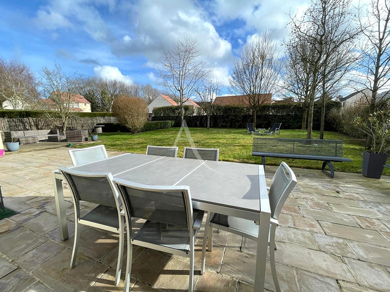 Maison - 170 m² - 7 pièces