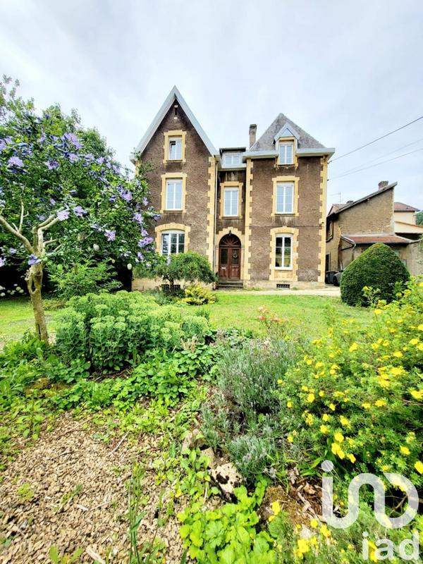 Maison - 210 m² - 10 pièces