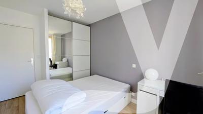 Appartement - 99 m² - 6 pièces