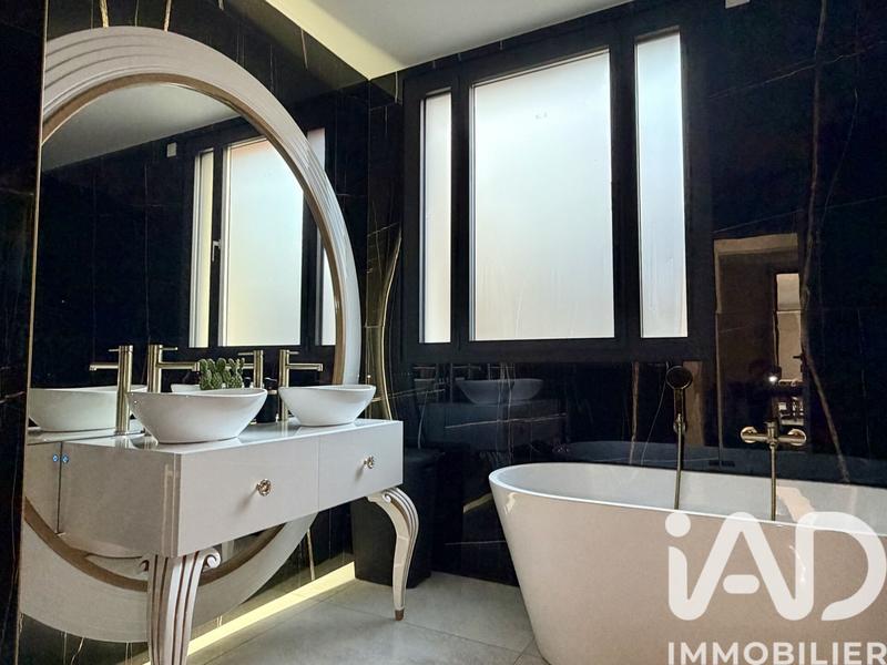 Maison - 187 m² - 5 pièces