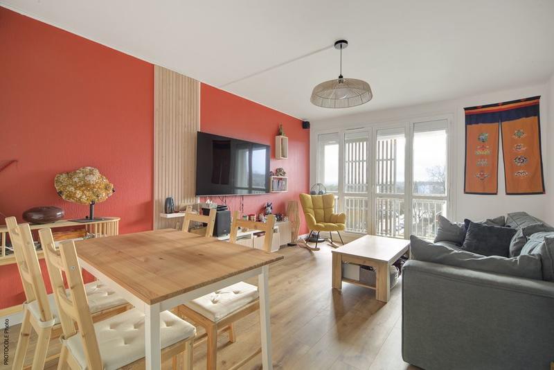 Appartement - 93 m² - 5 pièces