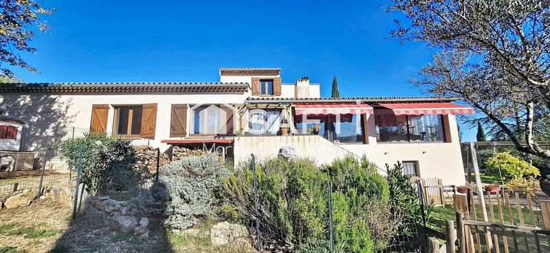 Villa - 225 m² - 7 pièces