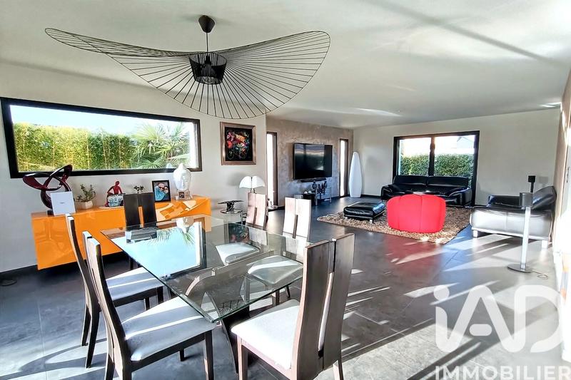 Maison - 174 m² - 6 pièces