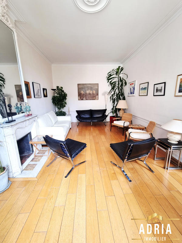 Appartement - 238 m² - 5 pièces