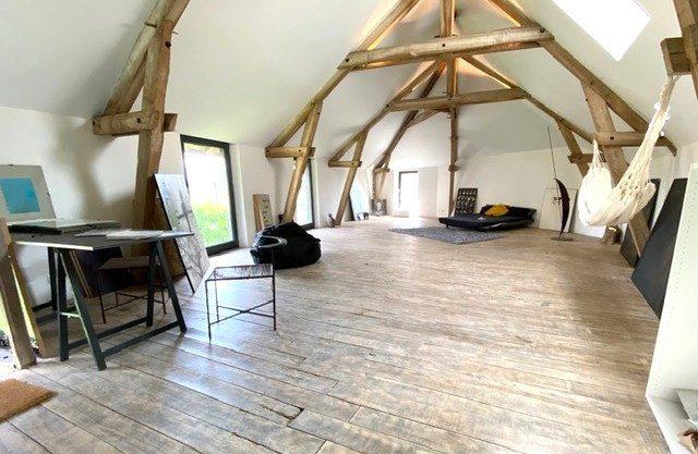 Maison traditionnelle - 300 m² - 8 pièces