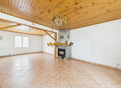 Maison - 184 m² - 8 pièces