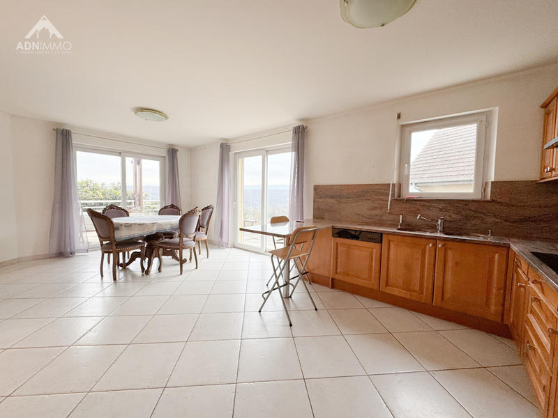 Maison - 180 m² - 5 pièces