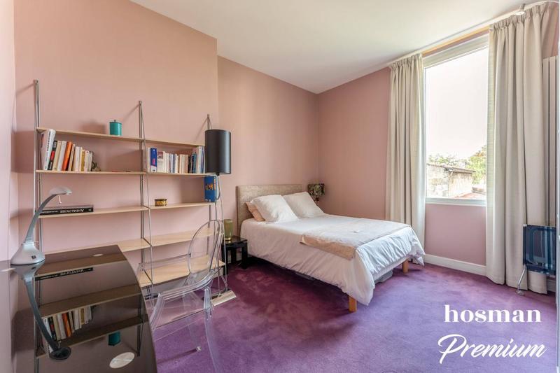 Maison - 215 m² - 8 pièces