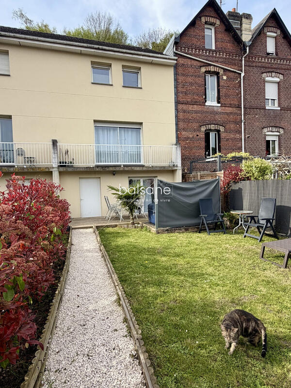 Maison - 105 m² - 5 pièces