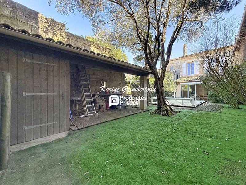 Maison - 200 m² - 6 pièces