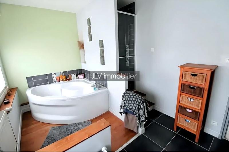 Maison - 125 m² - 5 pièces