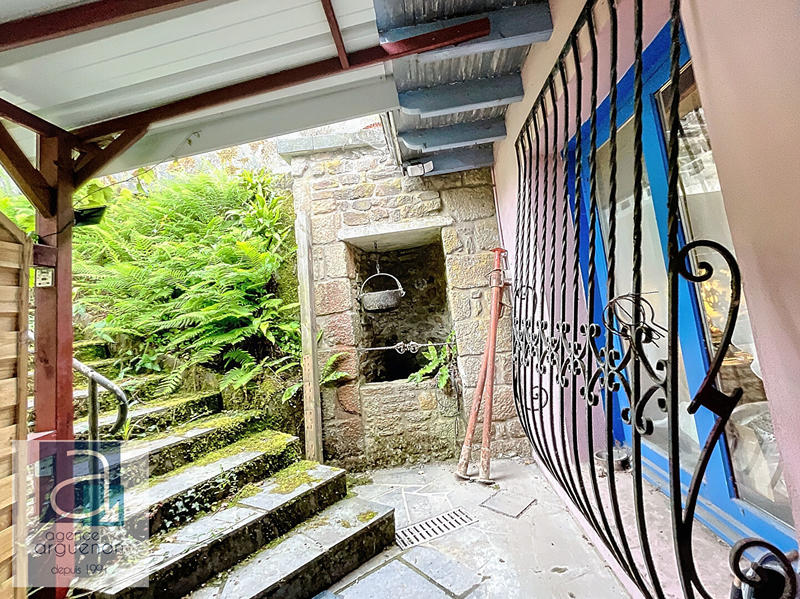 Maison - 202 m² - 7 pièces