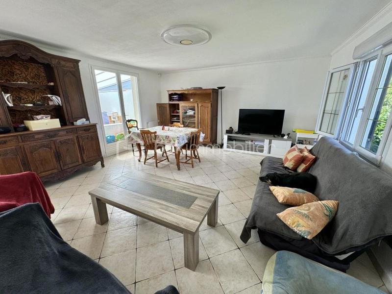 Pavillon - 130 m² - 7 pièces