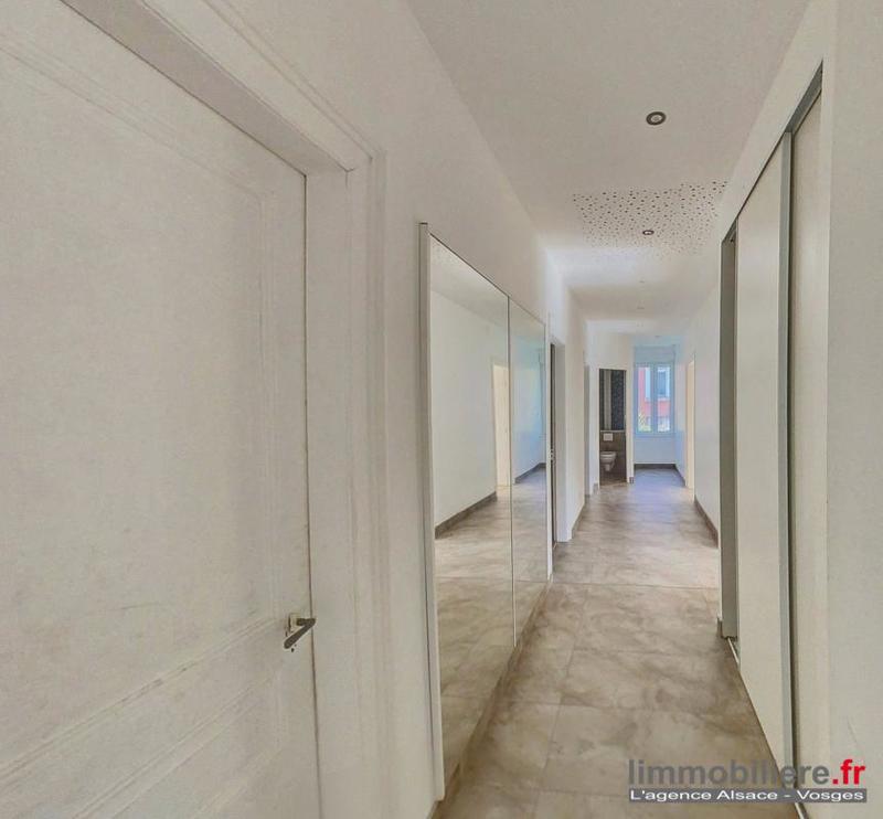 Maison traditionnelle - 200 m² - 8 pièces