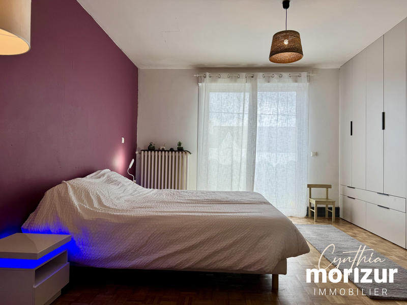 Maison - 182 m² - 9 pièces