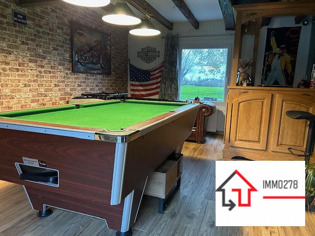 Maison - 230 m² - 7 pièces