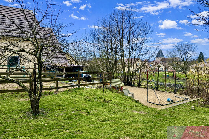 Maison - 168 m² - 7 pièces