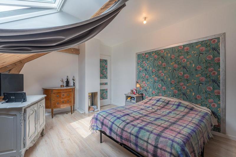 Maison - 380 m² - 9 pièces