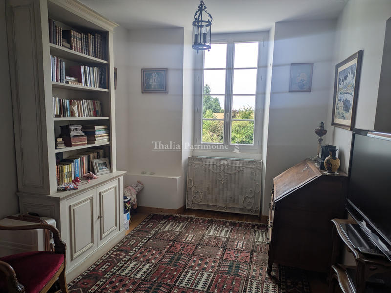 Maison - 278 m² - 12 pièces