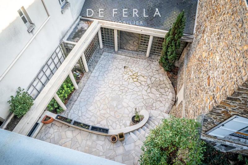 Maison - 200 m² - 8 pièces