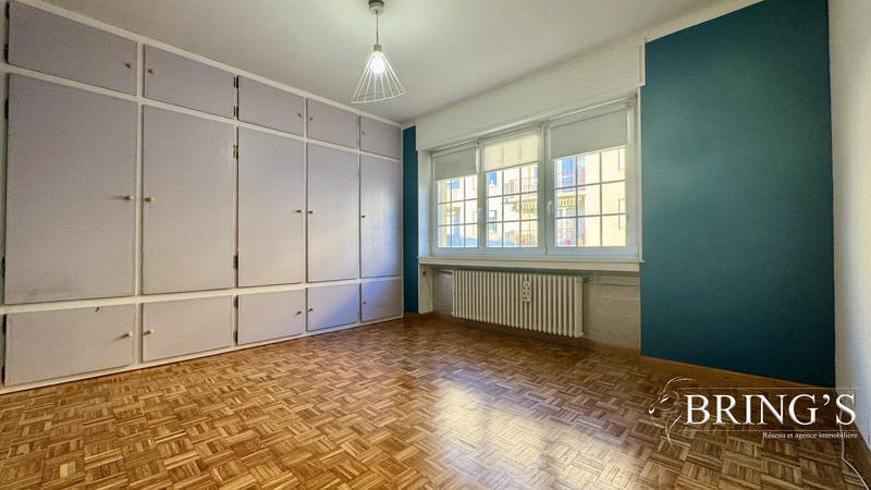 Maison - 187 m² - 8 pièces