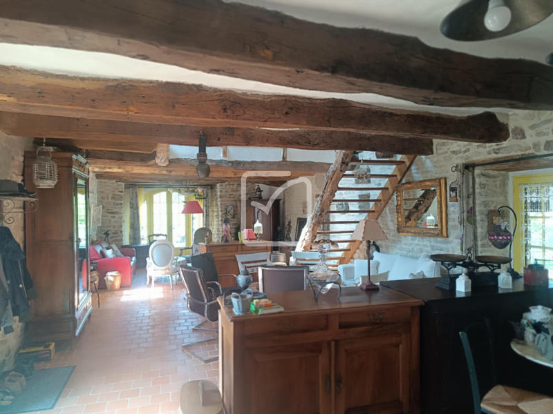 Propriété - 161 m² - 6 pièces