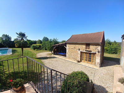 Maison - 248 m² - 9 pièces