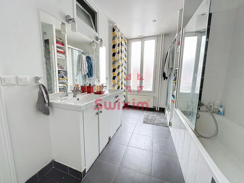 Appartement - 90 m² - 4 pièces